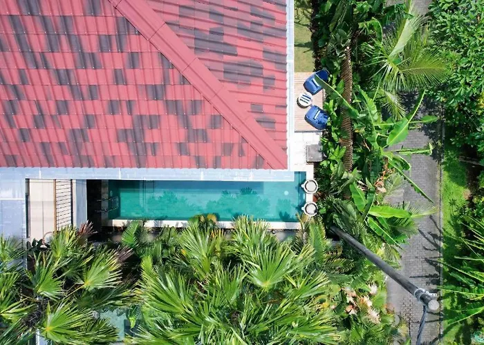 Modern 4 Bedroom Walking Distance To Double Six Seminyak (Bali)