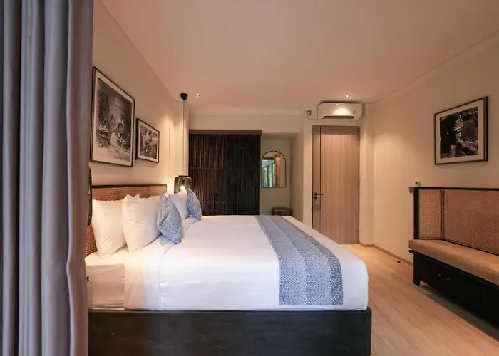Modern 4 Bedroom Walking Distance To Double Six Villa Seminyak (Bali)